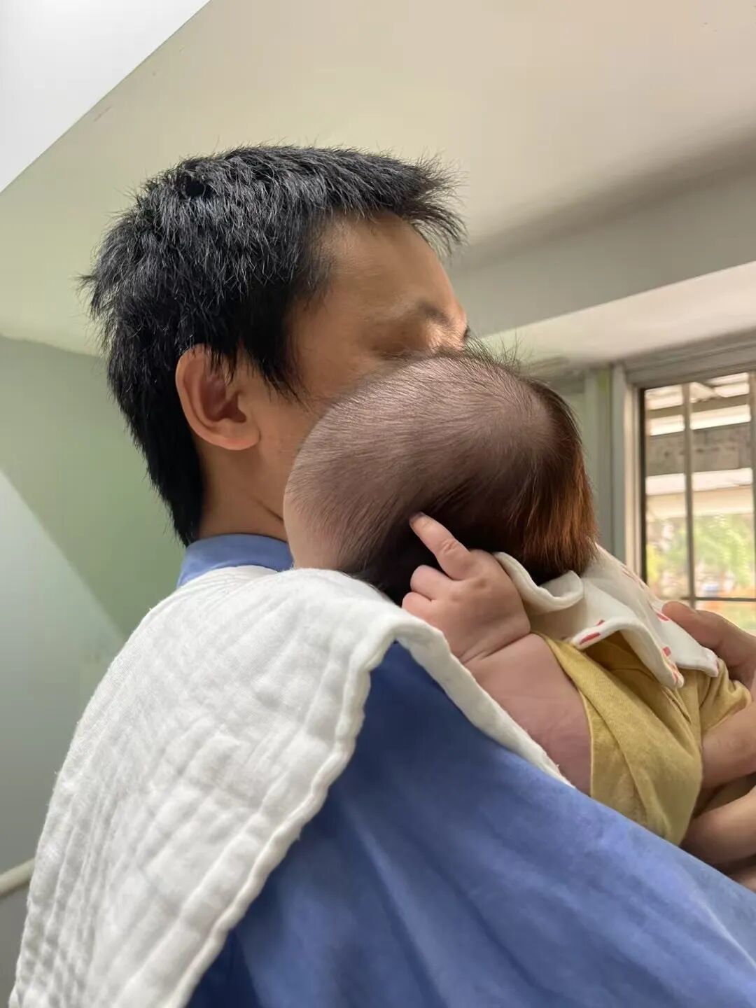 伽才带儿子打疫苗