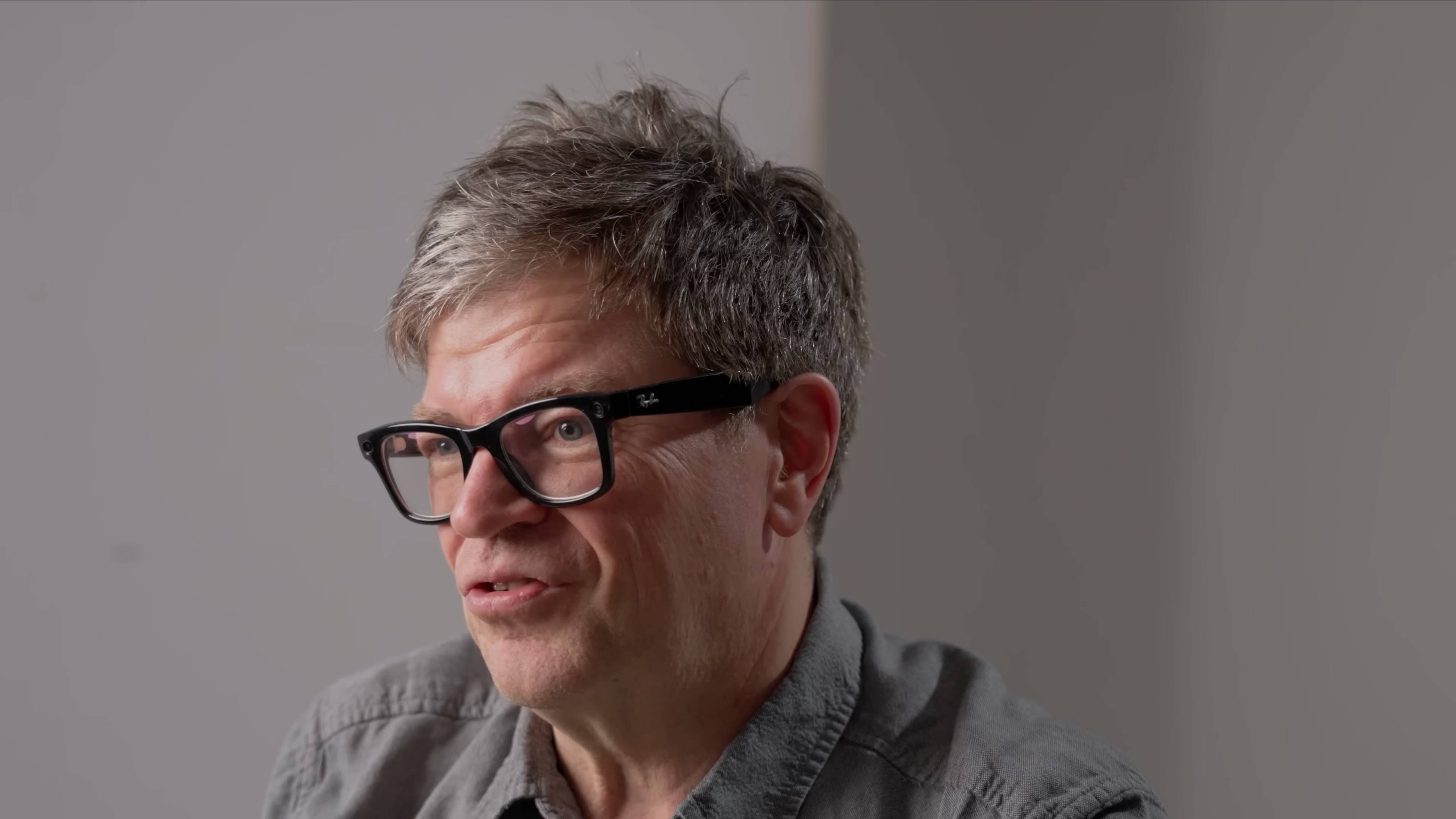 早报|深圳市监局回应翻新机流入百亿补贴/AirPods 或推出实时翻译功能/微信再上新功能:推文评论可分享