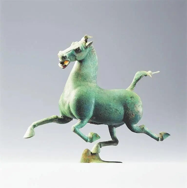 铜奔马　本组图片由甘肃省博物馆提供