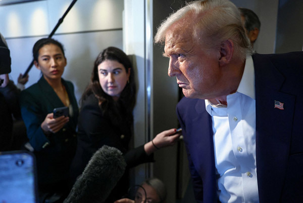 10月27日,美国总统特朗普乘坐“空军一号”前往日本 IC photo