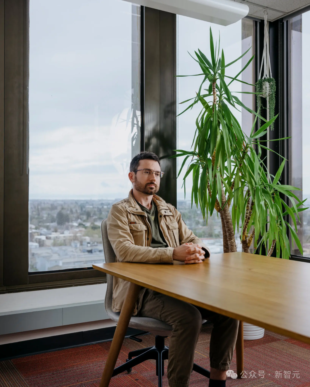 末日时间表来了!前OpenAI研究员76页硬核推演:2027年ASI接管世界,人类成NPC