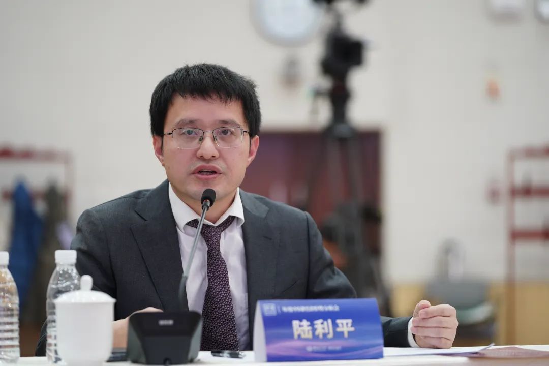 △中国人民大学财政金融学院副教授陆利平。国是直通车 赵斌 摄