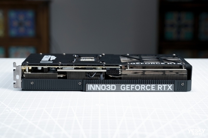 双槽双风扇支撑硬核2K实力 映众GeForce RTX 5070曜夜X2 12GB显卡评测