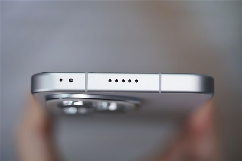 鱼与熊掌全都要!荣耀400 Pro评测:7.8mm机身塞进旗舰性能和影像