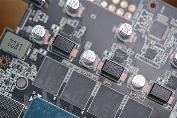 第四代电竞之心!铭瑄RTX 5070 iCraft OC 12G图赏