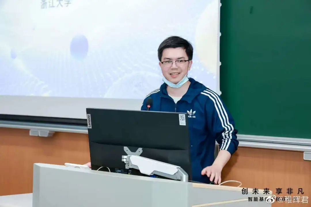 8ec9c12bb1f55cb0ae446a83b45d76c.jpg