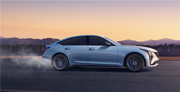 后驱豪车不贵!新款凯迪拉克CT5上市:一口价21.59万起