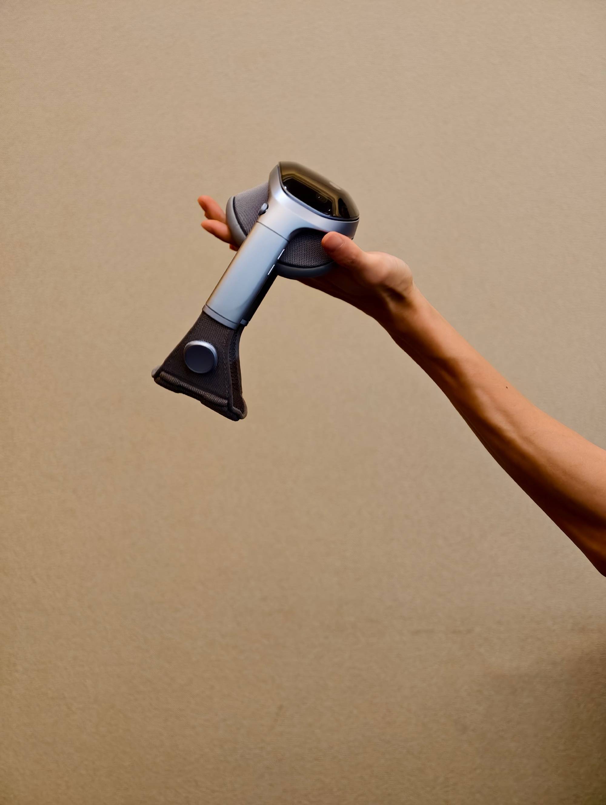 早报|廉价版 MacBook 或低于 5000 元/雷军发起小米 YU7 版本改名投票/码农正在成为现失业率最高的专业