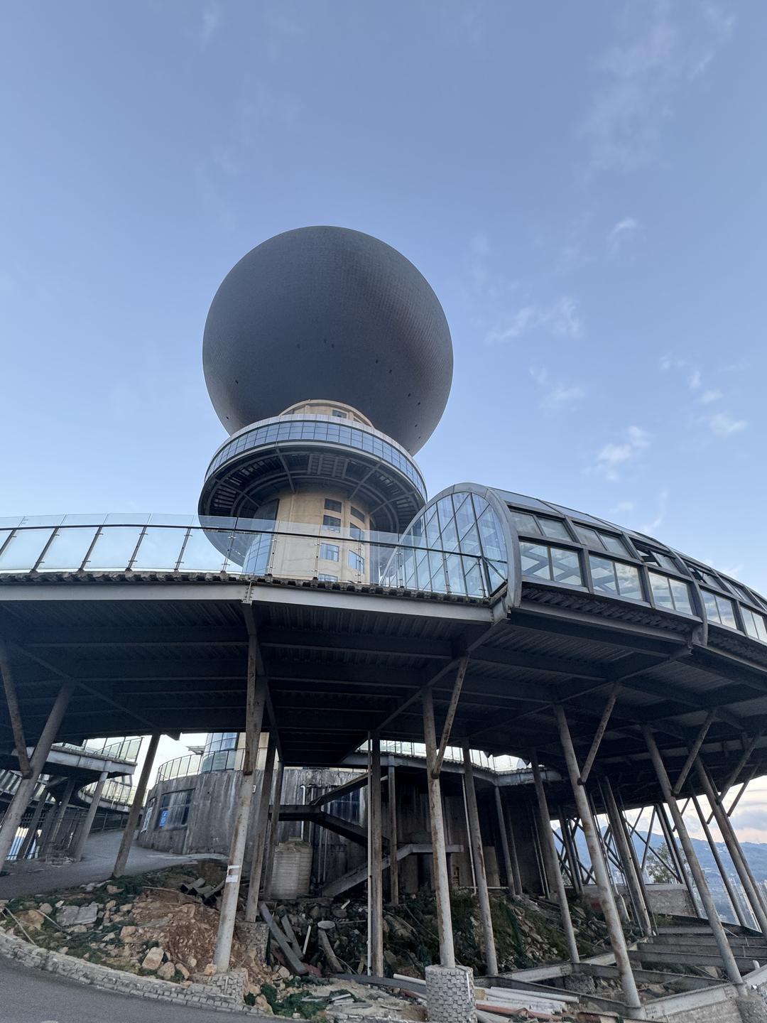 ▲记者探访月亮山综合体现场