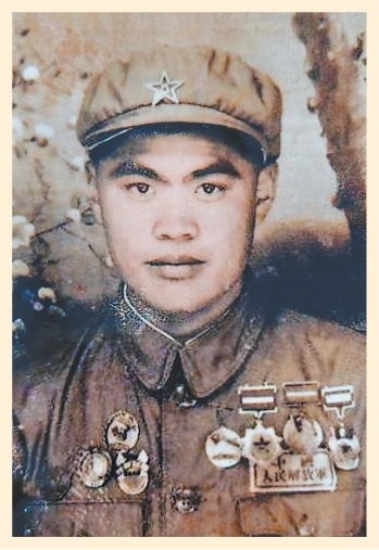 青年时期的冯为民。　　受访者供图