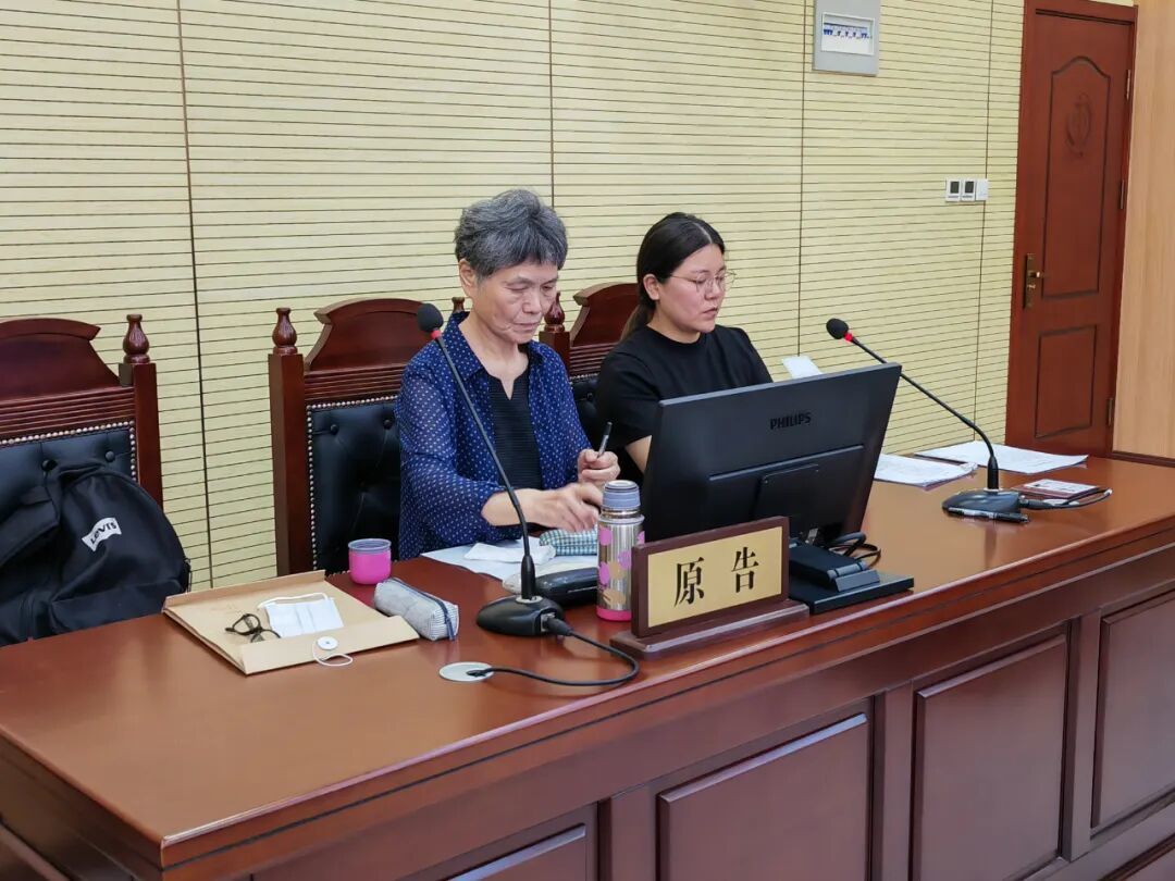 徐维华仍然奔波于一线。