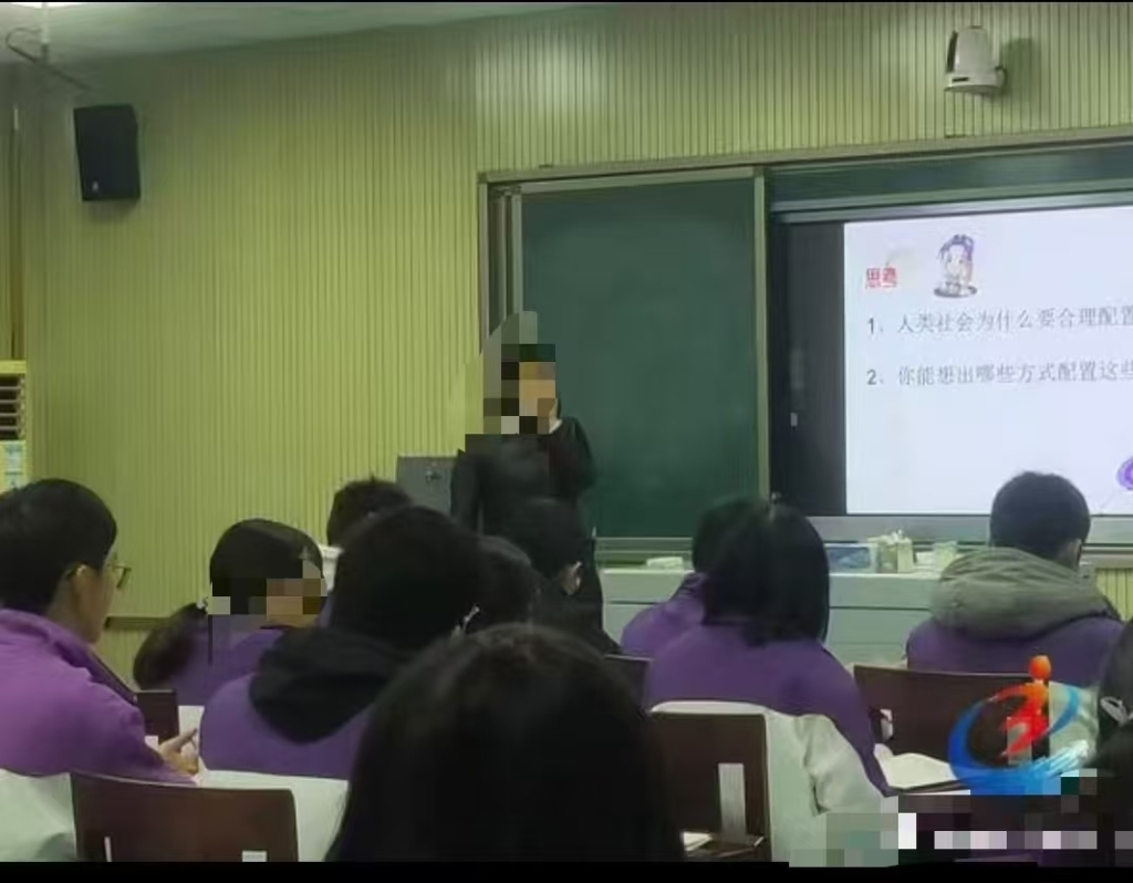 孙老师正在上课。图片来自网络