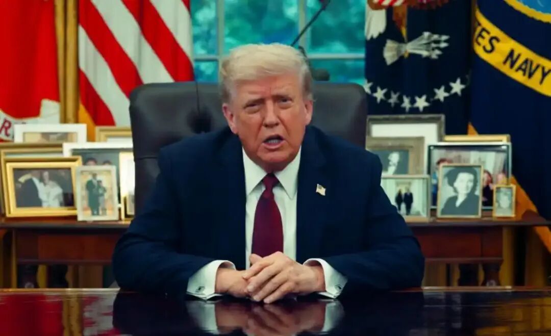 當地時間9月10日晚,特朗普在全國講話中表達了對柯克遭槍殺的“悲痛和憤怒”,承諾采取行動打擊政治暴力/視頻截圖