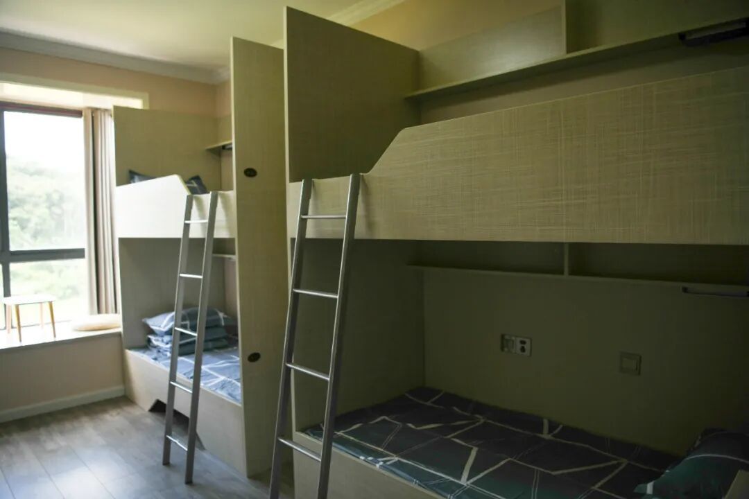 青旅通常需要多人共享房间。(图/IC photo)