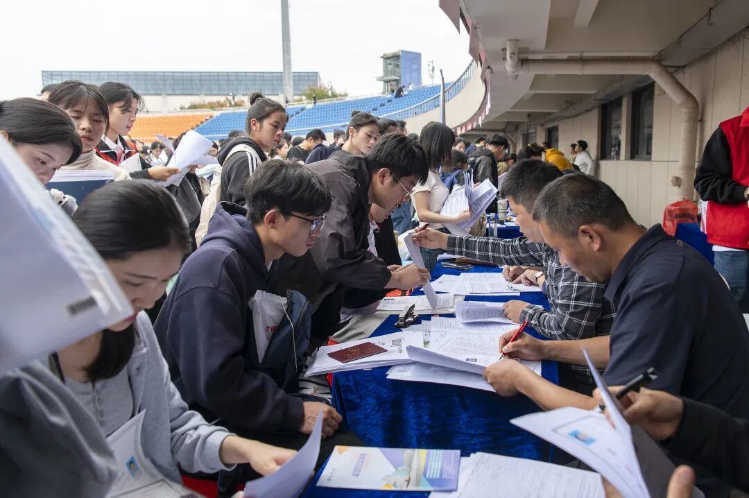 本届计算机毕业生,找工作比文科生还难