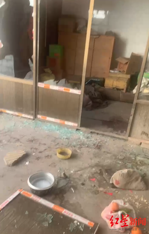 ▲申红良家被砸后的样子 图据受访者