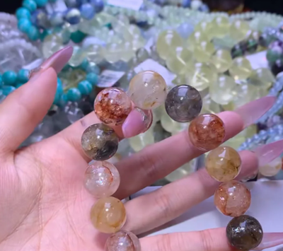 直播间里卖的水晶到底是不是真的？鉴别指南来了(图2)