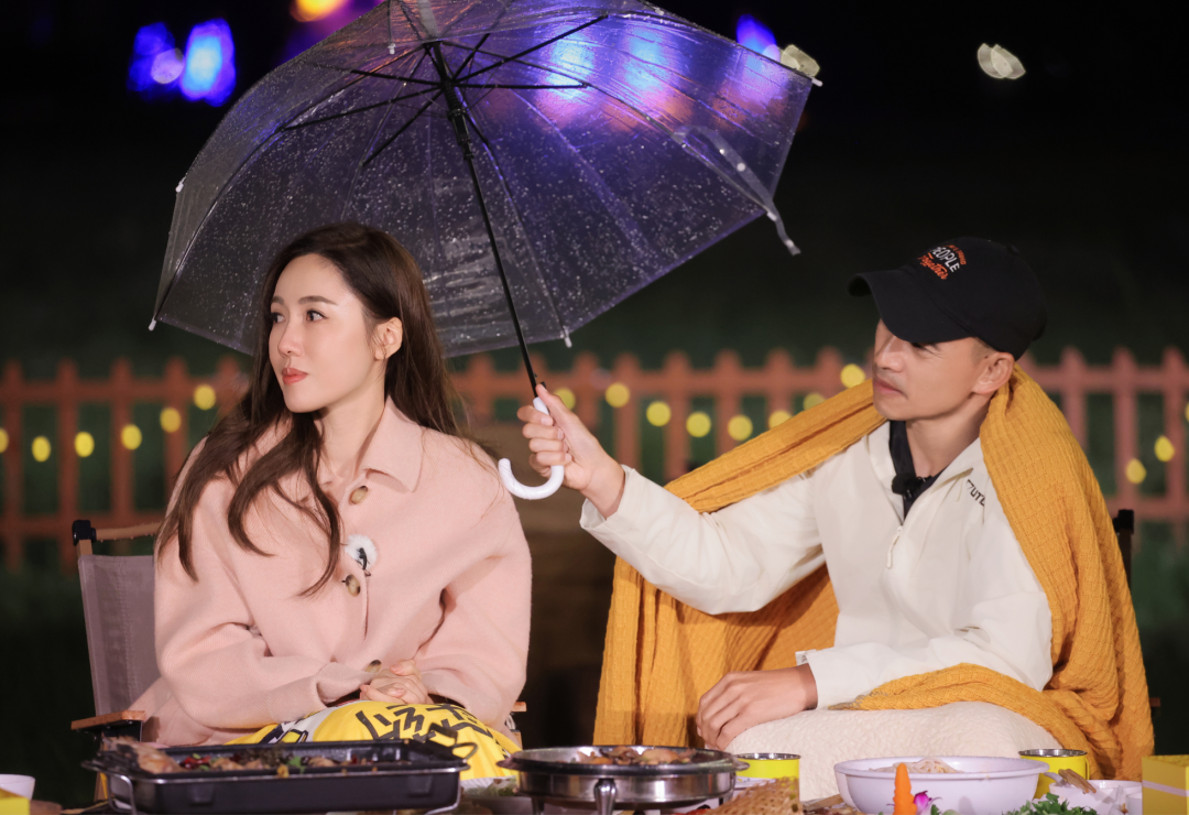 继黄圣依之后,李施嬅成了全网劝分的女星。(图/《再见爱人5》)