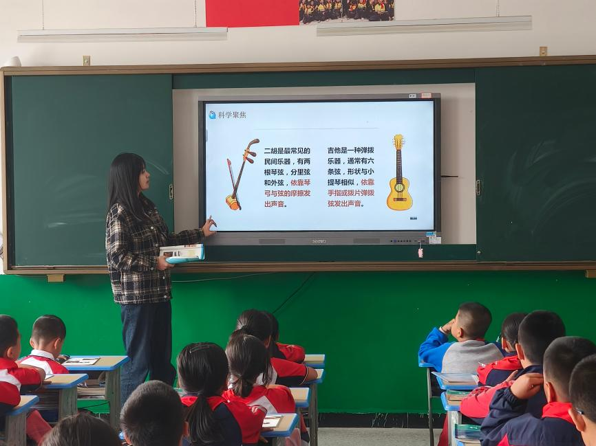 刘闻宣在支教工作中（央广网发 受访者供图）