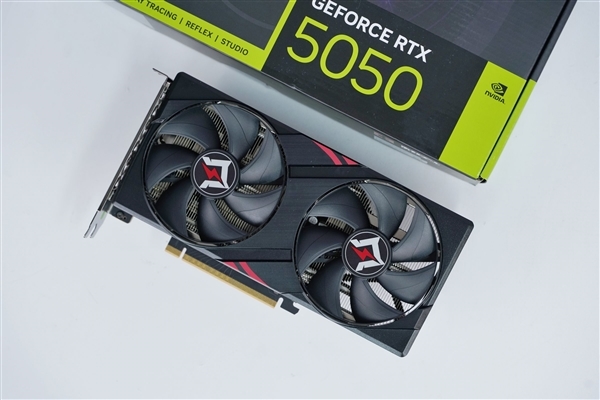 双风扇短小精悍!耕升RTX 5050追风OC显卡图赏