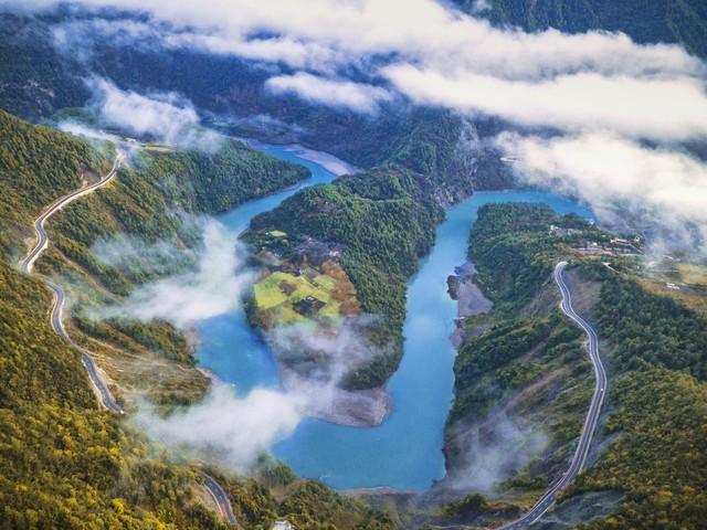 (怒江大峡谷)
