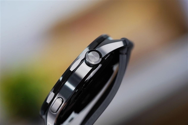 内置玄戒T1芯片!小米手表S4 eSIM 15周年纪念版图赏