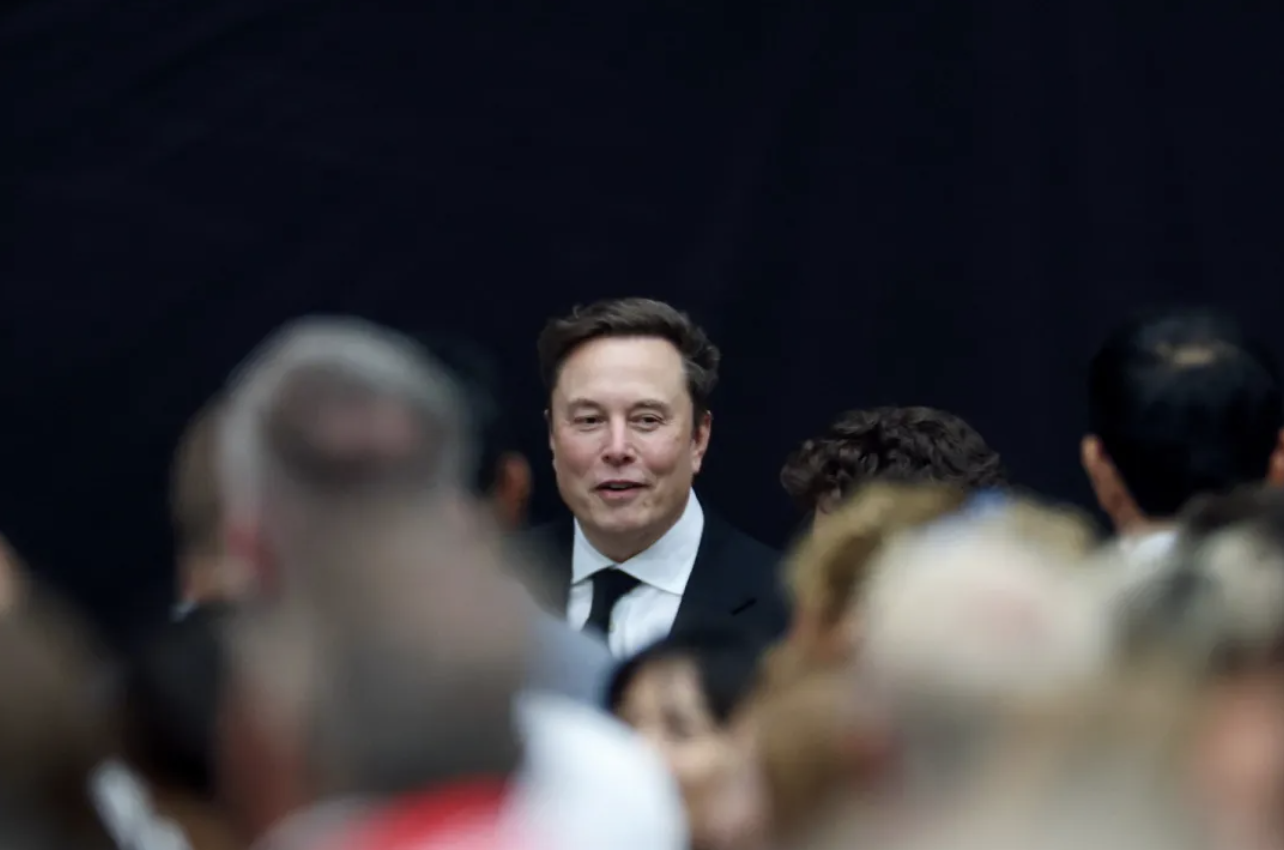 历史第一人!马斯克锁定万亿薪酬包,但得先完成这些不可能任务