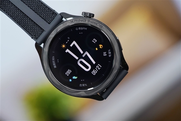 内置玄戒T1芯片!小米手表S4 eSIM 15周年纪念版图赏