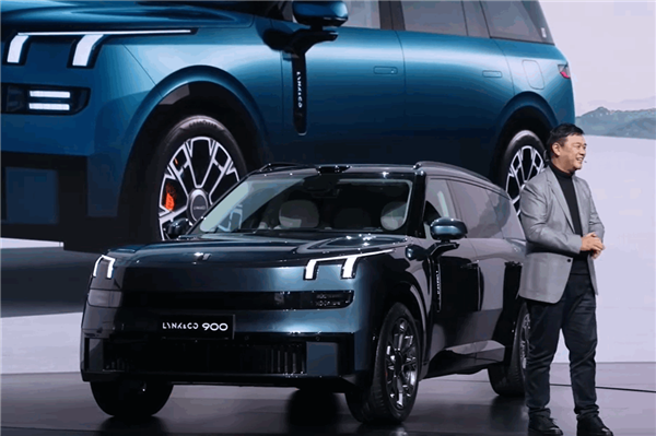 领克全新旗舰六座SUV!领克900首发亮相:2.0T、三电机上车