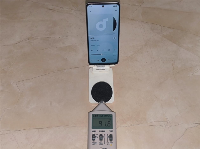 23.5小时霸榜续航榜!vivo Y300i体验评测:超高颜值的一款耐造神机