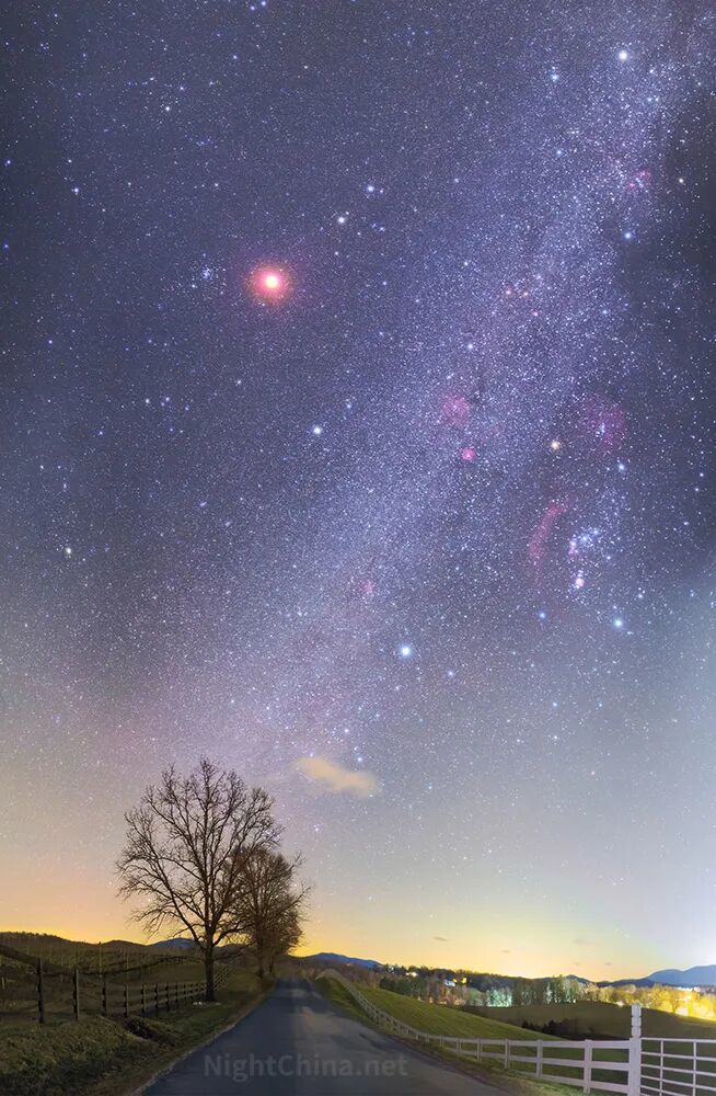 去野外的话,随着月光的消失,璀璨的星夜会在满月夜现身 | 黄小俗 & 夜空中国
