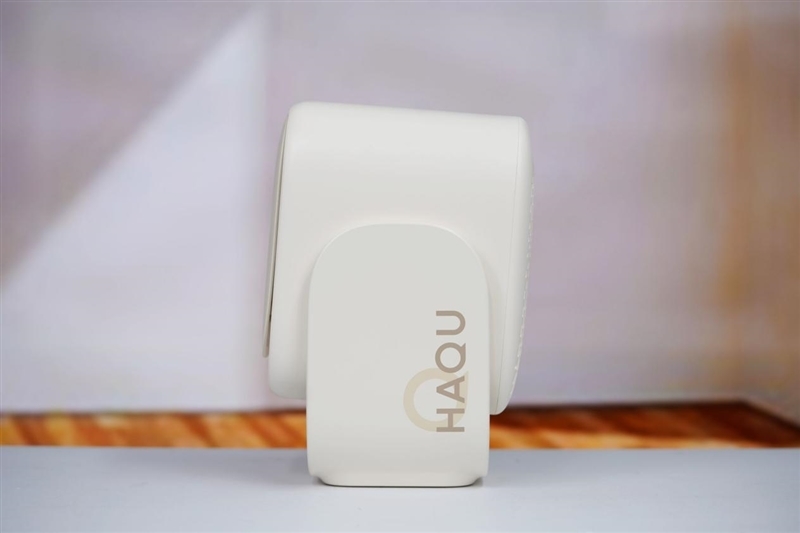 千元投影新卷王!哈趣Q1 Max评测:这是一台Z世代租房党的居家新玩物