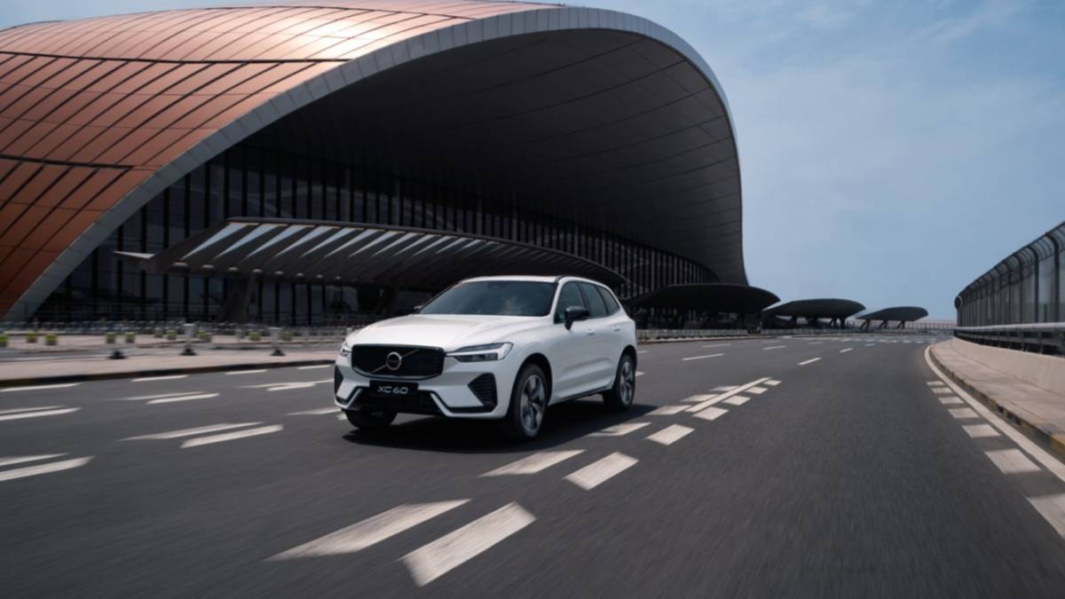 直降 14 万!改款沃尔沃 XC60 降至 25.49 万元起 ,内外安全再强化