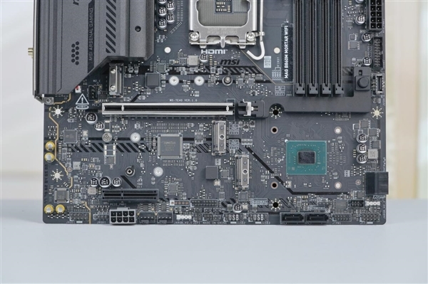 支持显卡快拆!微星B860M MORTAR WIFI主板图赏