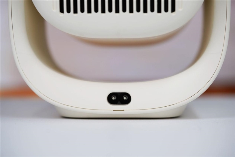 千元投影新卷王!哈趣Q1 Max评测:这是一台Z世代租房党的居家新玩物