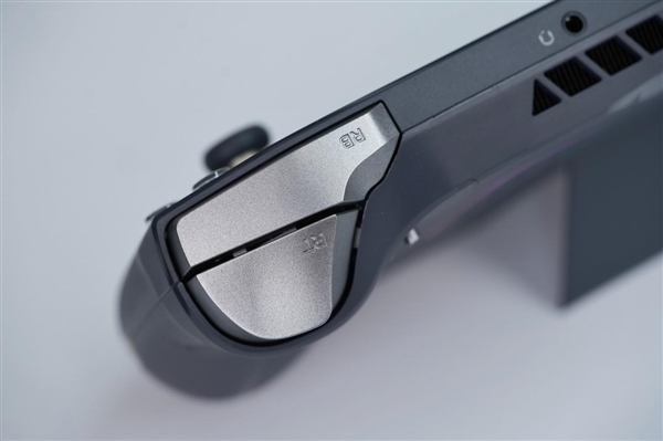 畅玩3A游戏大作,索泰ZONE游戏掌机图赏