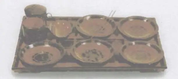 图源:木胎彩绘漆案|图源:《走进珍宝世界——人间的烟火 炊食具》