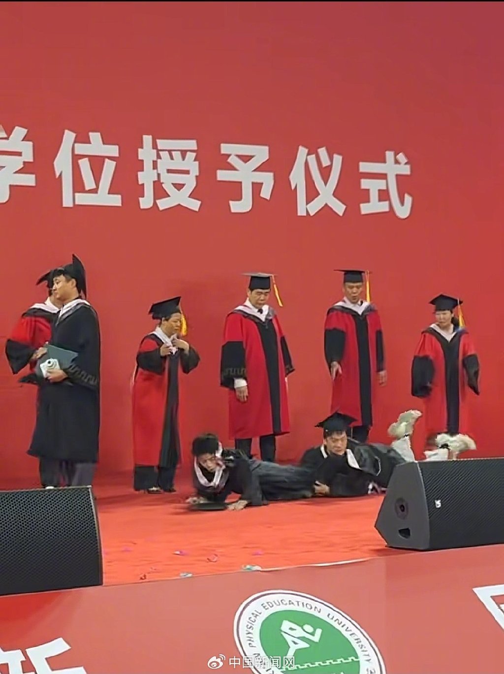 https://r.sinaimg.cn/large/article/f25ee7abb9d70e8b80bf559e3e49628e