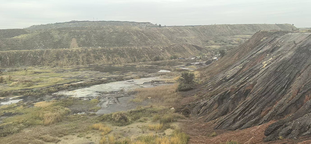 纳林沟煤矿一景。受访者供图