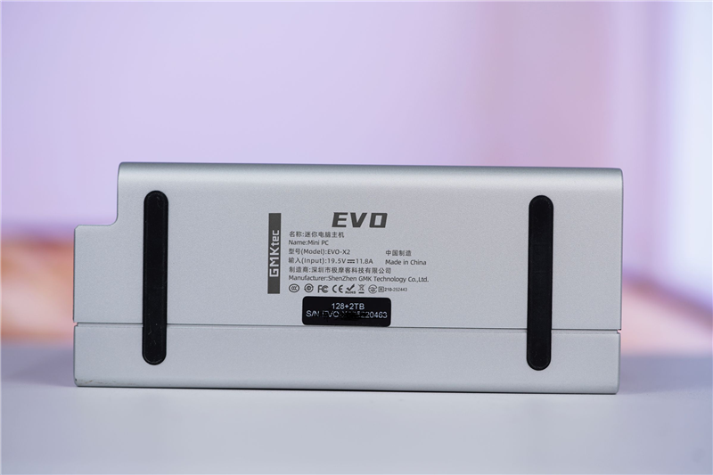 锐龙AI Max + 395集显远超RTX 4060 Laptop!极摩客 EVO-X2迷你主机评测:235B大模型轻松拿捏