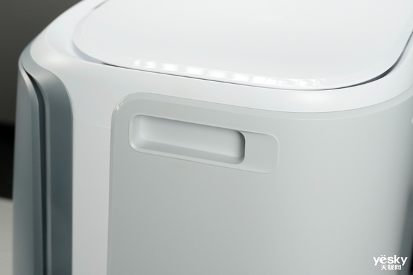 一台顶三台!云鲸逍遥002 AI活水履带洗地机器人让你彻底“躺平”清洁~