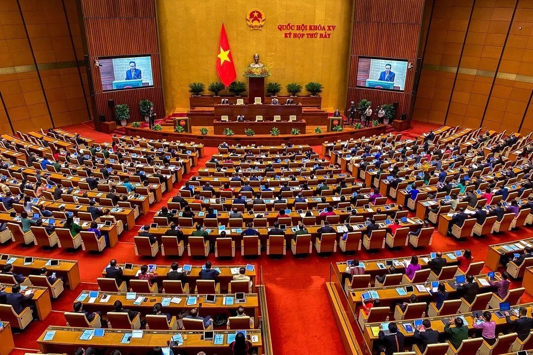 ◆2月18日，越南国会在特别会议上正式批准了一项政府机构改革计划。