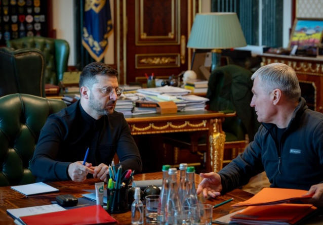 30日,乌克兰对外情报局局长伊瓦先科向泽连斯基做汇报 泽连斯基“电报”账号