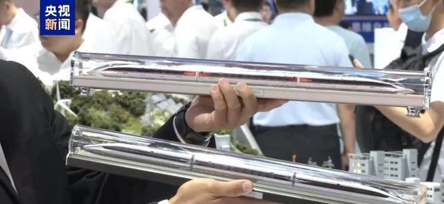 全球跑得最快的高铁惊艳亮相!内部长啥样?带你一探究竟