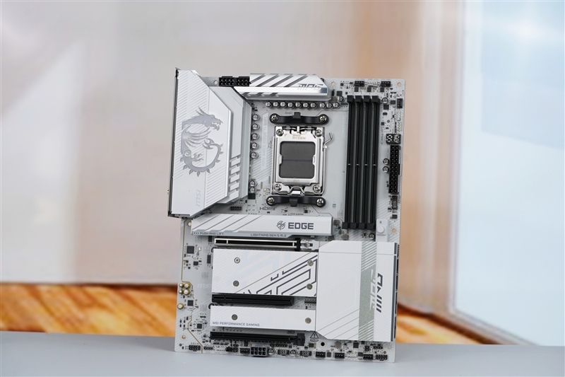 性能与高端X870E持平!微星MPG B850 EDGE TI WIFI主板评测:一键提升10%带宽、降低9ns延迟