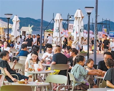 多地探索“美食+文旅体” 特色餐饮,不只满足舌尖
