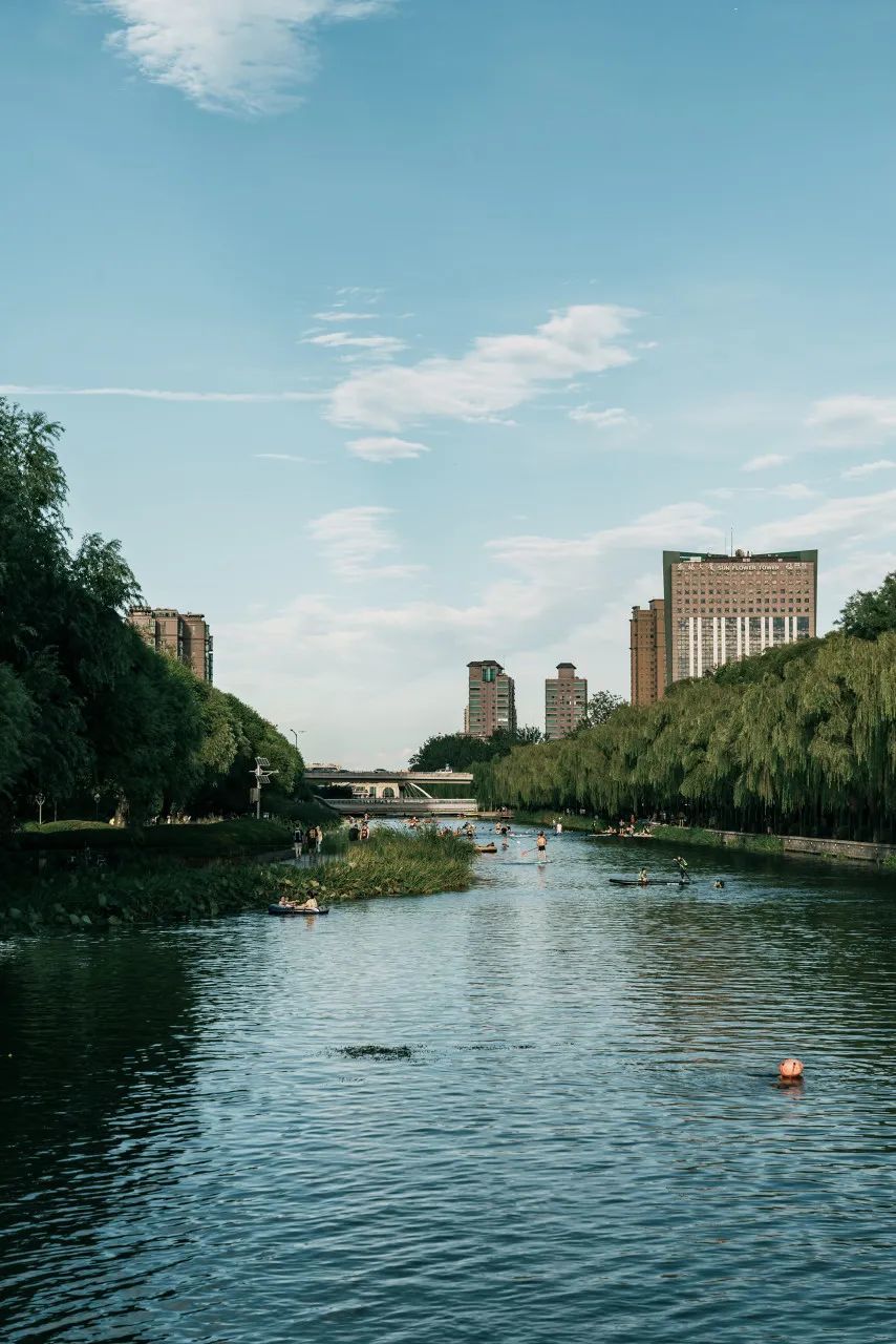 北京亮马桥亮马河风景。（图/图虫创意）