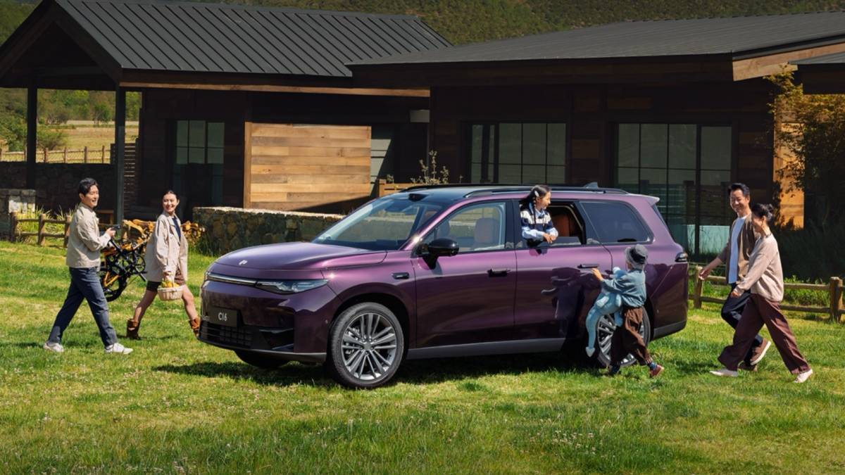 加量又降价,26 款零跑 C16 开启预售,大满配维持 18.98 万元