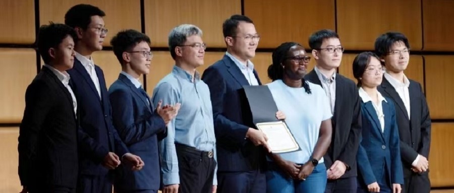 北大拿下2篇最佳论文,DeepSeek实习生立功,华人横扫这场AI顶会