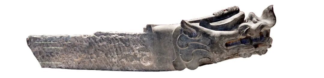 铜雀台遗址出土的石质螭首 摄影/本刊记者 倪伟